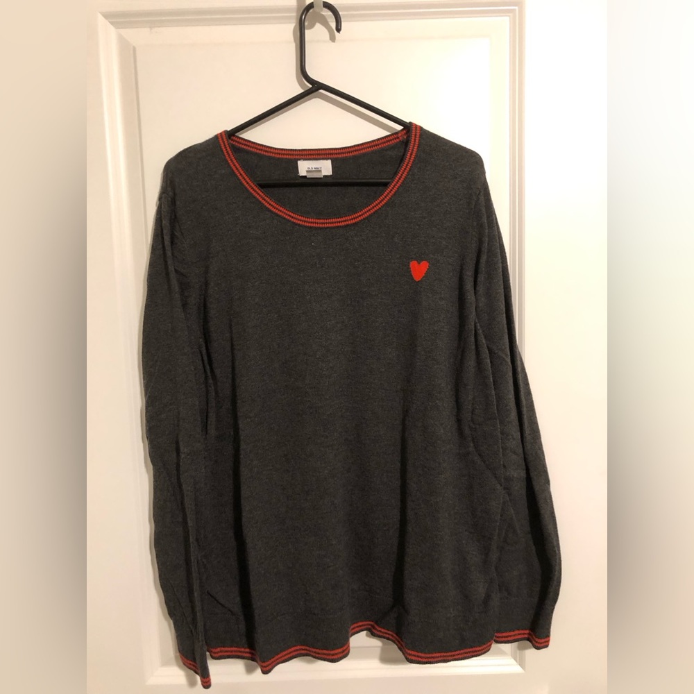 Old Navy Gray Lightweight Sweater with a small red heart. Size XXL.